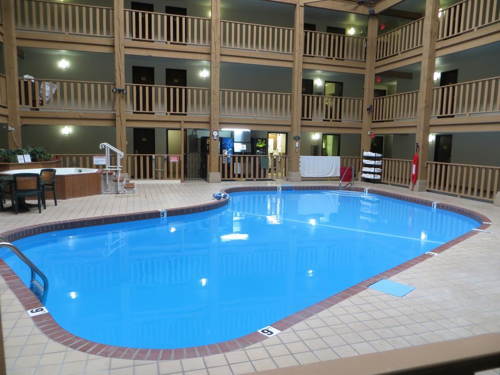 Super 8 By Wyndham Spearfish Hotell Exteriör bild